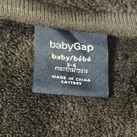 Baby  gap - plush convertible footed bunting bag/outerwear. Size 3-6 months. $20 - Picture 4 of 7